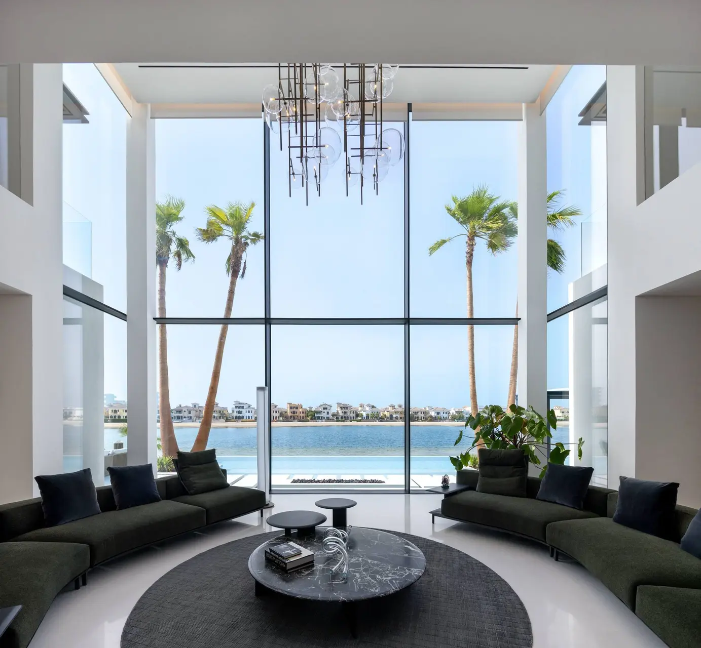 Six-Bedroom Beachfront Villa, Frond A - photo 16